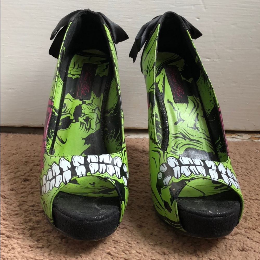 Iron Fist Zombie Stomper Heels - Picture 2 of 8